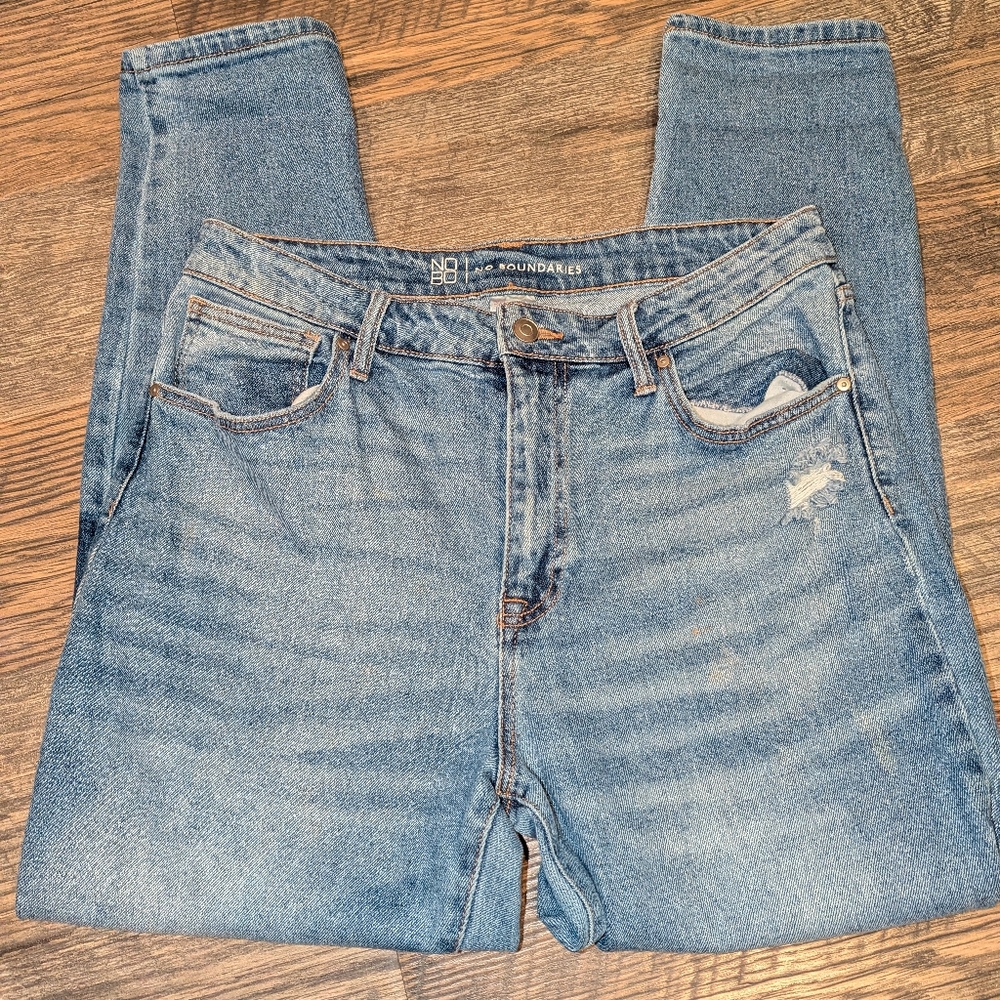 🎁No Boundaries Blue Denim Jeans🎁🛍️ Junior or Young Adult Fit.